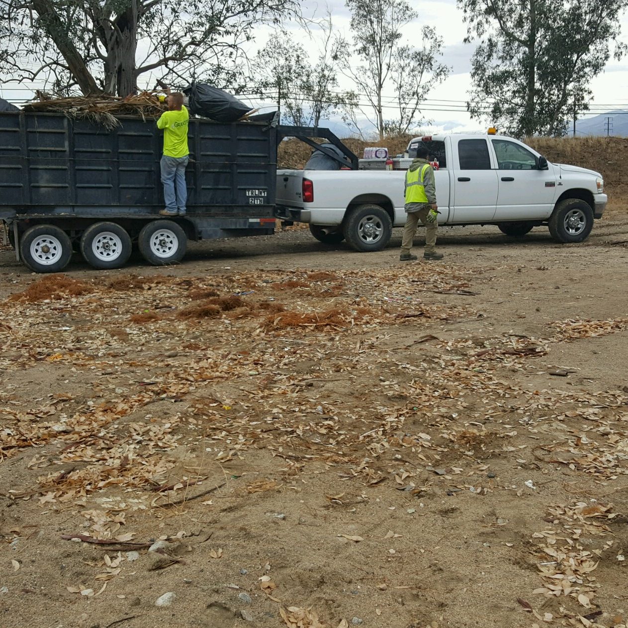 Trash Pick-Up – Indio, CA Southern California 4 Granite Inc.