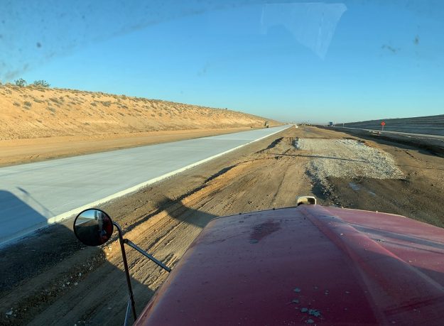 14 – BT&TRUX – KJ – 1